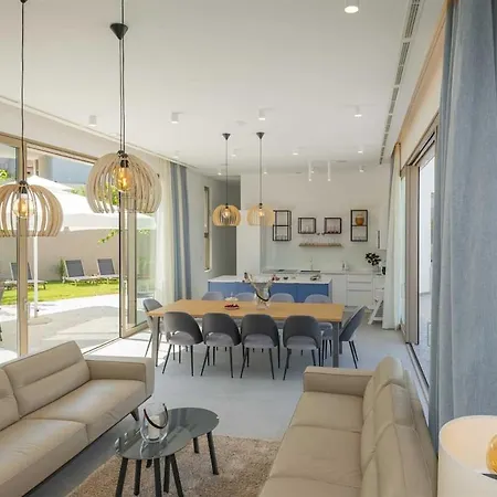 Vacay Luxury Blue With Sauna *